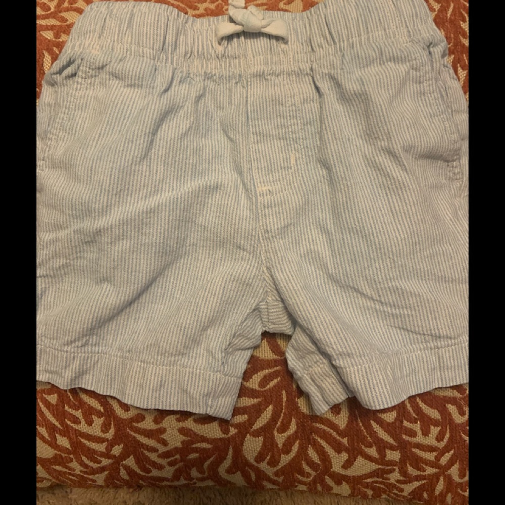 Vineyard Vines seersucker shorts. Size 3t